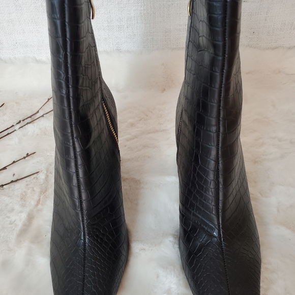 MISSGUIDED BLACK CROC ANKLE BOOTS -Size 8🖤 - Picture 2 of 7